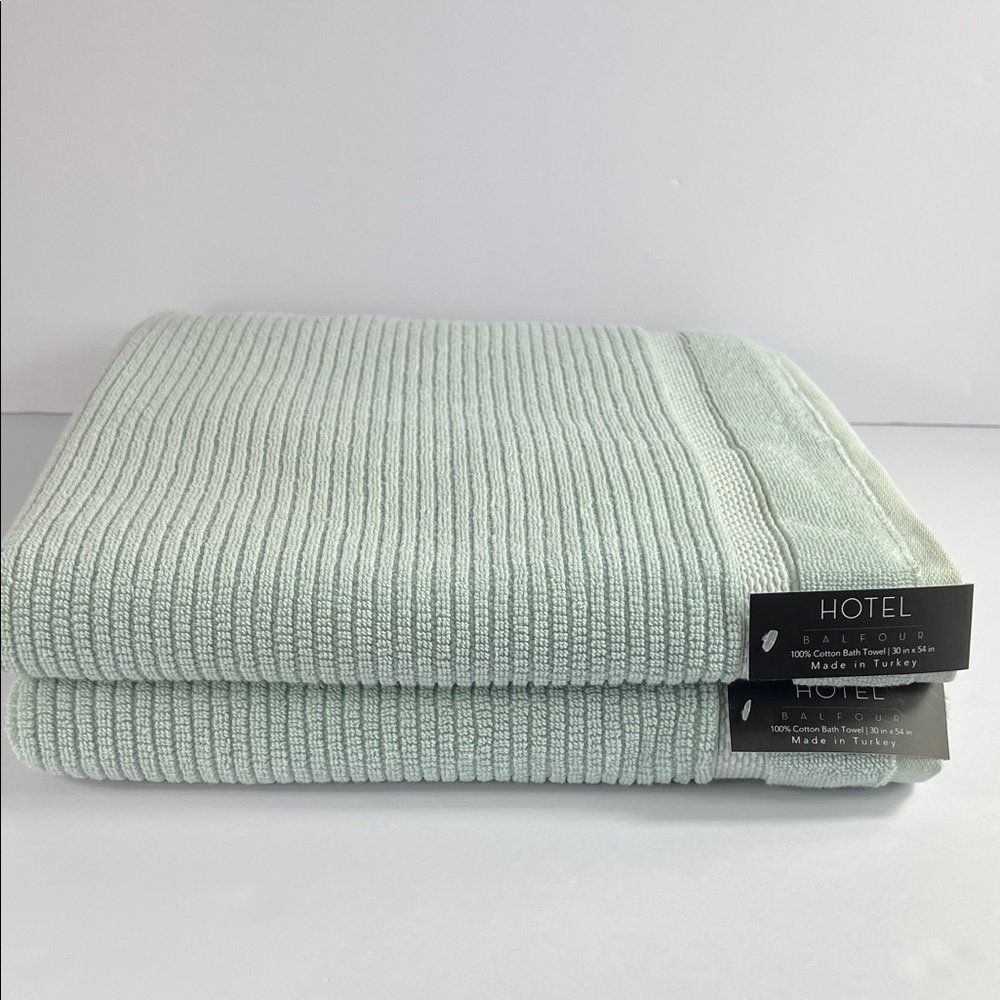 Hotel Balfour Bath Towels Light Green Soft Ribbed Turkish Cotton Set of 2 NEW